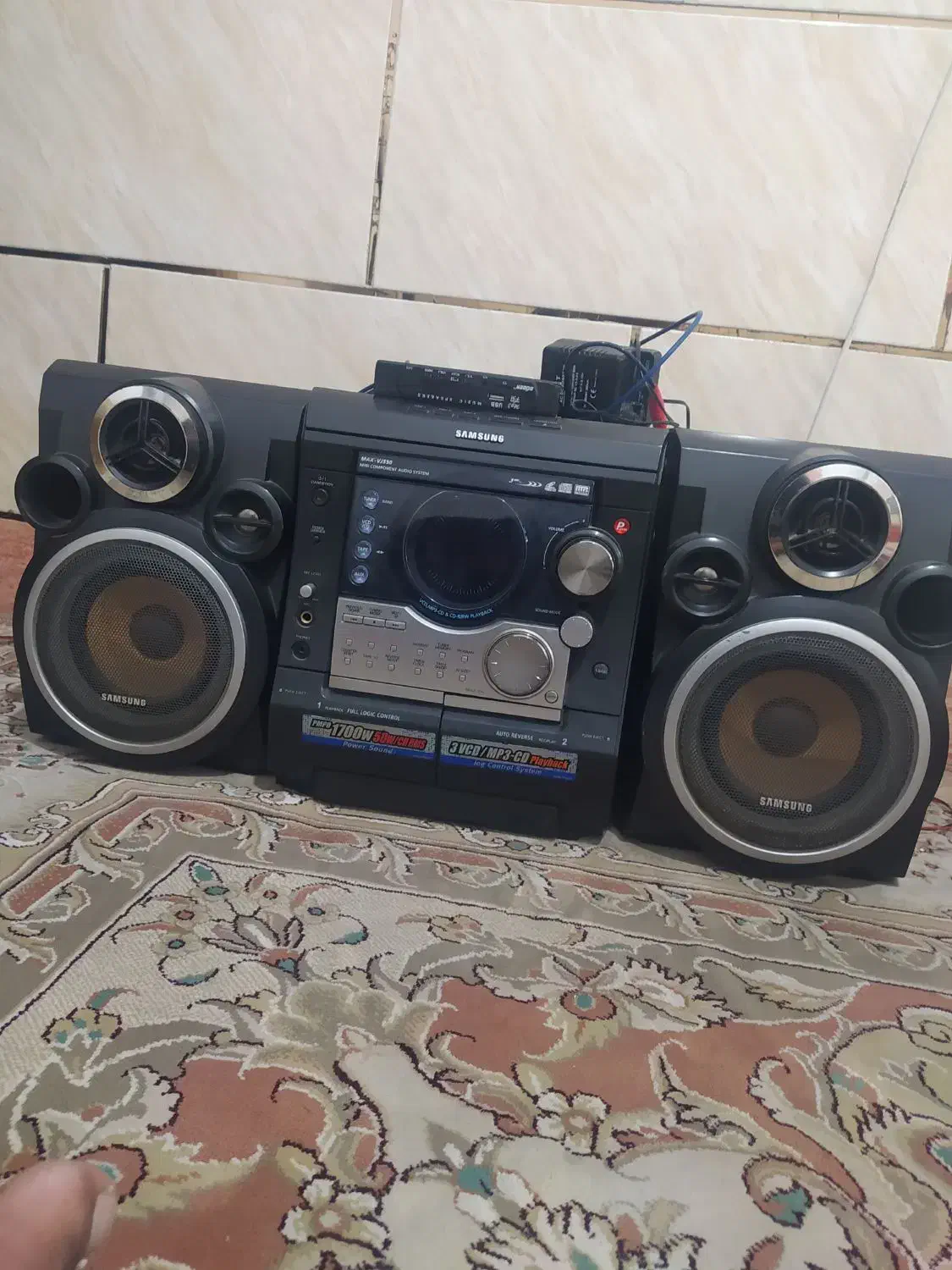 تلویزیون. ضبط.|تلویزیون و پروژکتور|آزادشهر, |دیوار