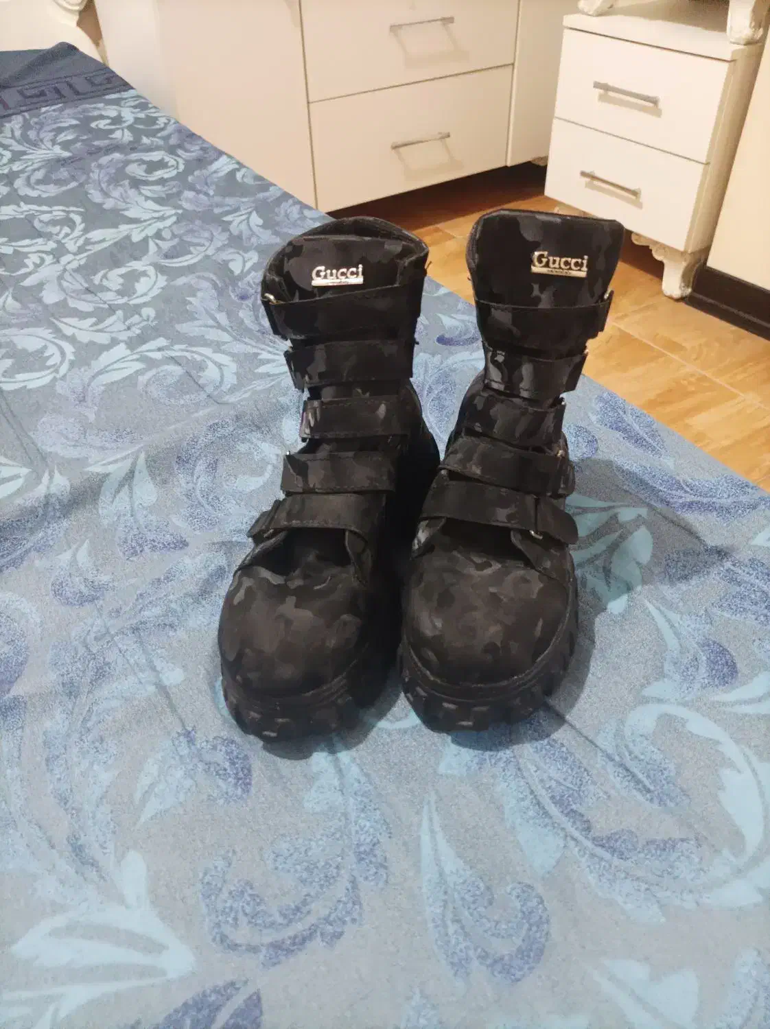 نیم بوت ۵۵۰ تومن|کیف، کفش، کمربند|نسیم‌شهر, |دیوار