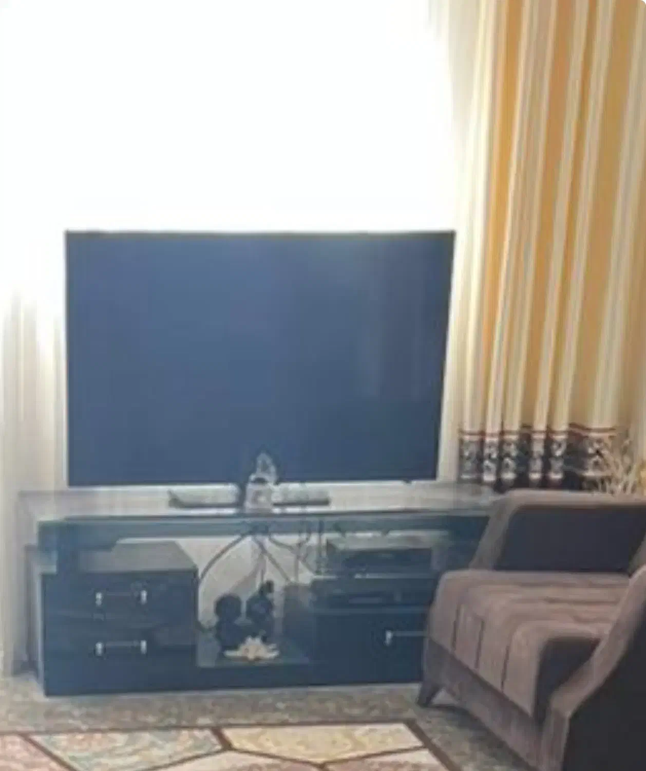 میز زیر تلوزیونی|میز تلویزیون|صدرا-فارس, فاز ۱|دیوار