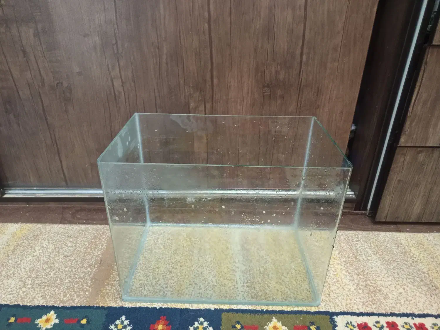 آکواریوم|ماهی|شاهین‌شهر, مسکن مهر|دیوار