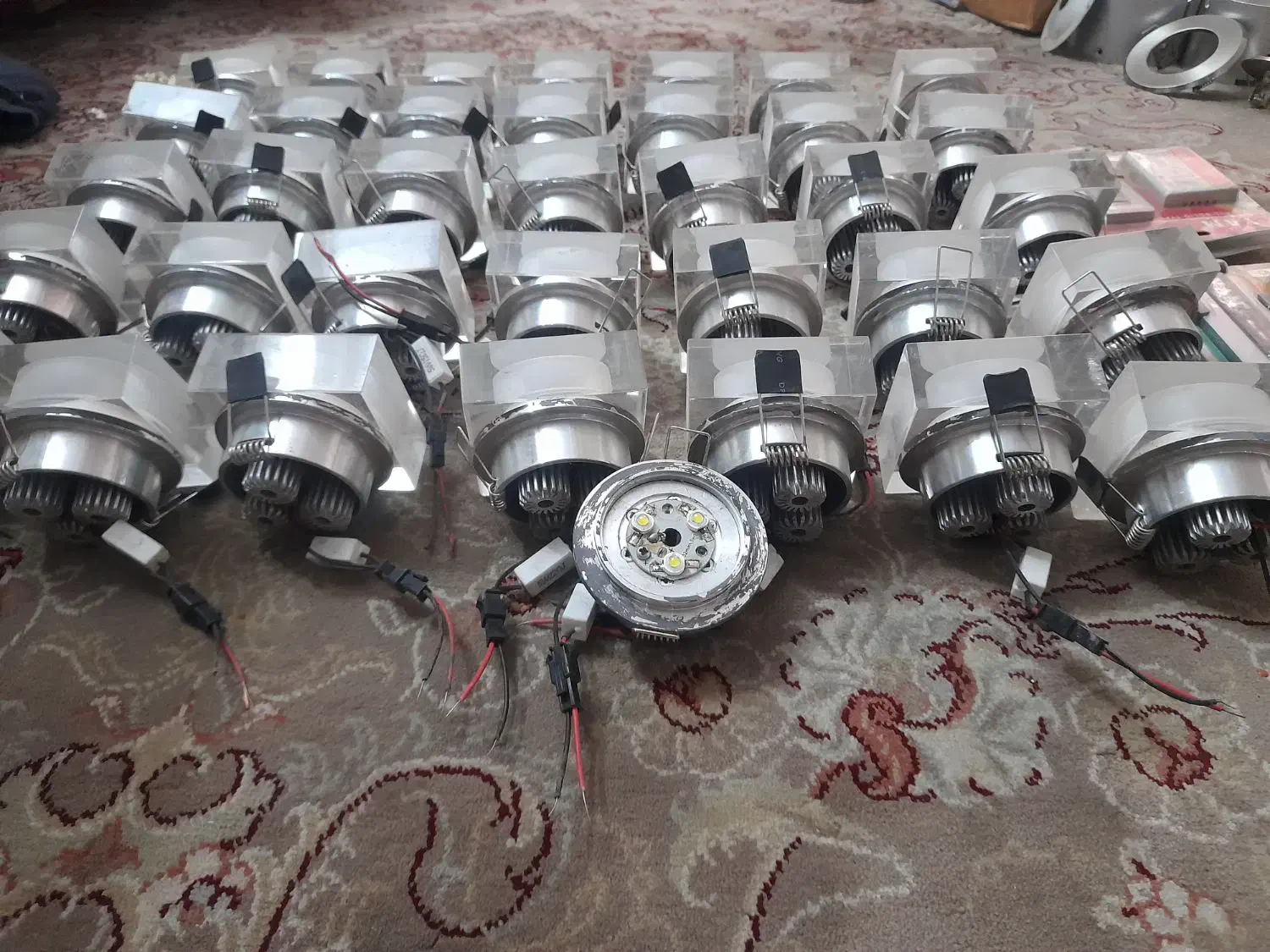 چراغ|لامپ و چراغ|مشهد, وحید|دیوار