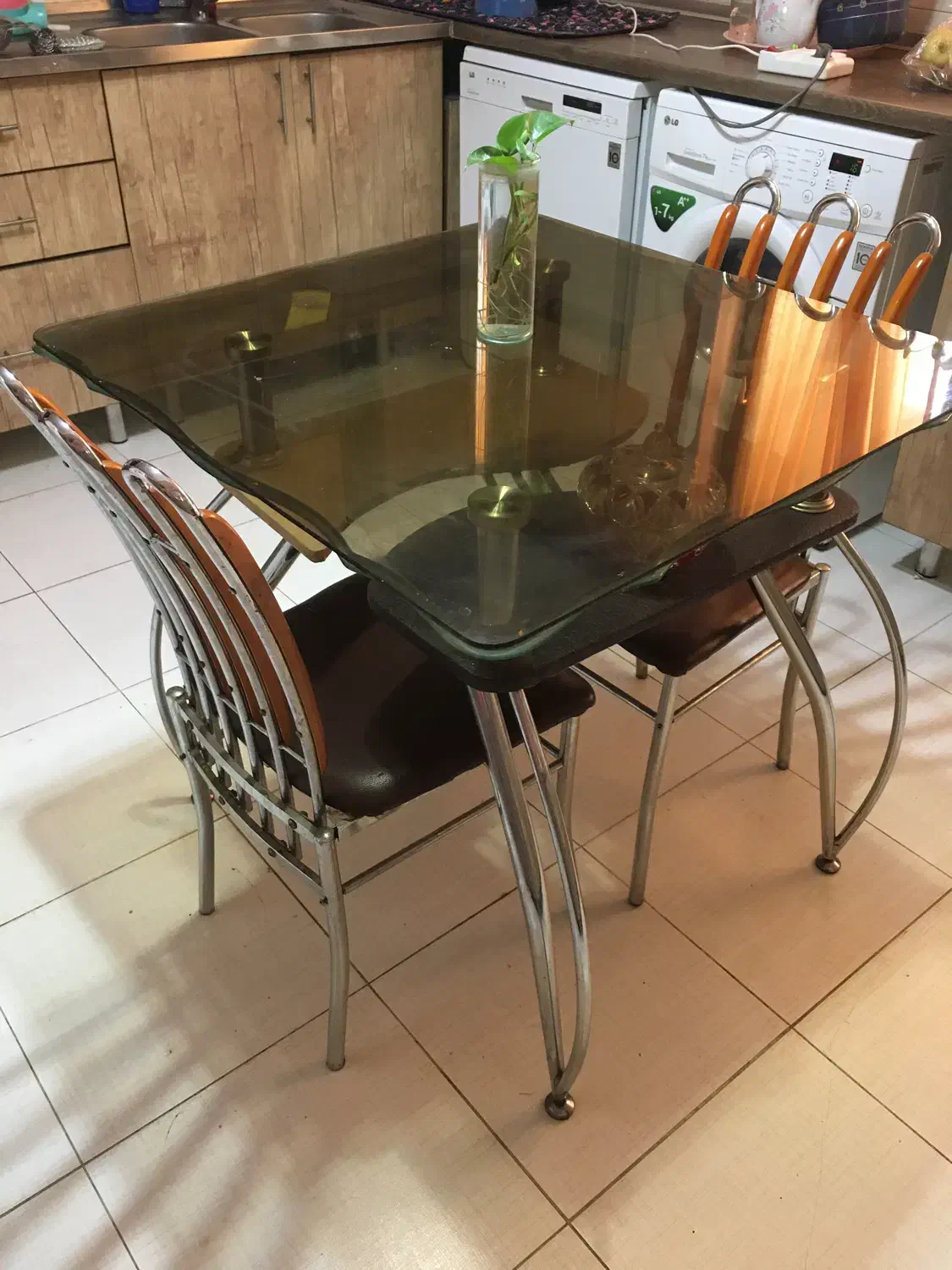 مبز صبحانه خوری با ۲ تا صندلی|میز و صندلی غذاخوری|شیراز, انجیره|دیوار