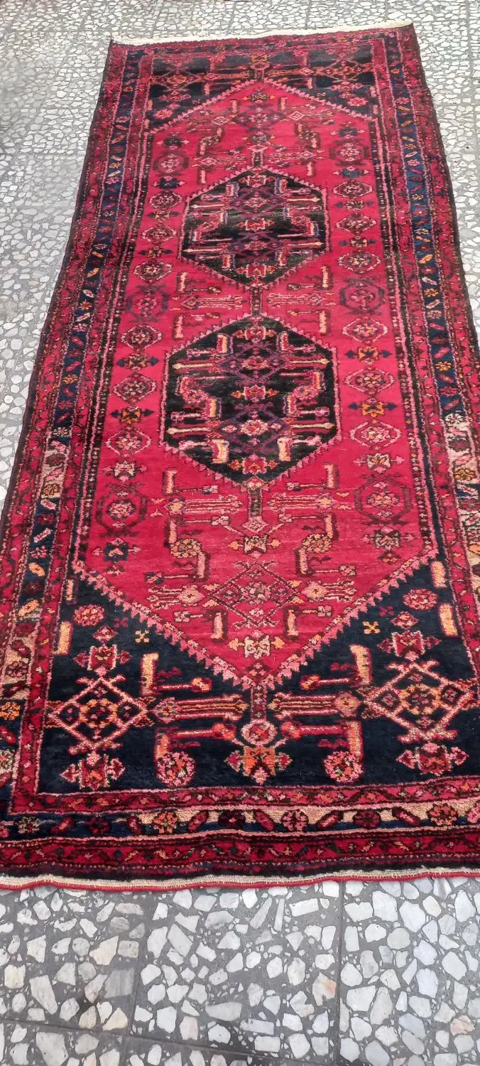 فرش ۶ متری دستبافت،چند عدد قالیچه و کناره دستبافت|فرش|رشت, ساغری سازان|دیوار