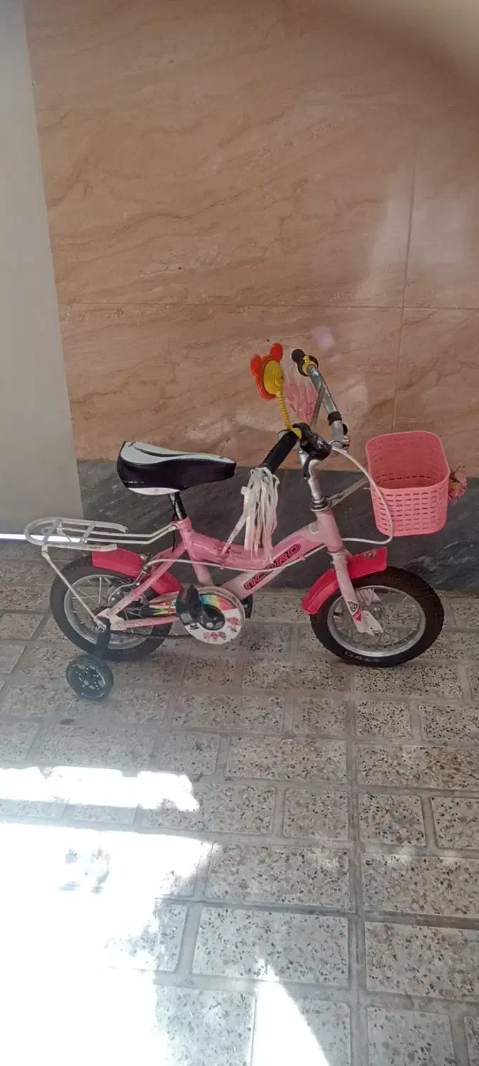 دوچرخه 14 دخترانه با کمکی|دوچرخه، اسکیت، اسکوتر|محمدشهر, محمدشهر|دیوار
