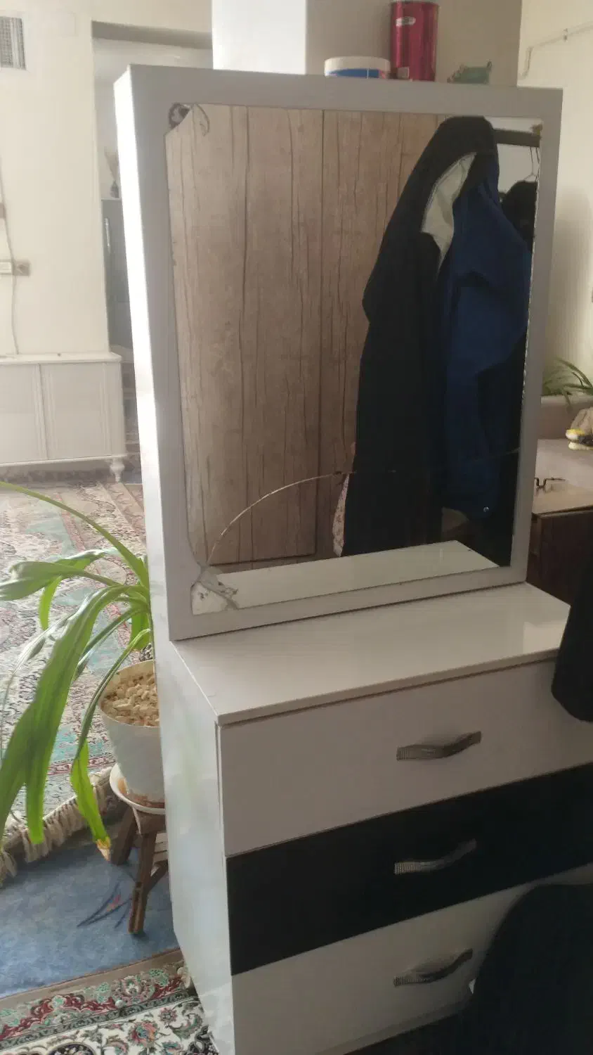 کمد و آینه دراور|جاکفشی، کمد، دراور|مرودشت, ژیان|دیوار