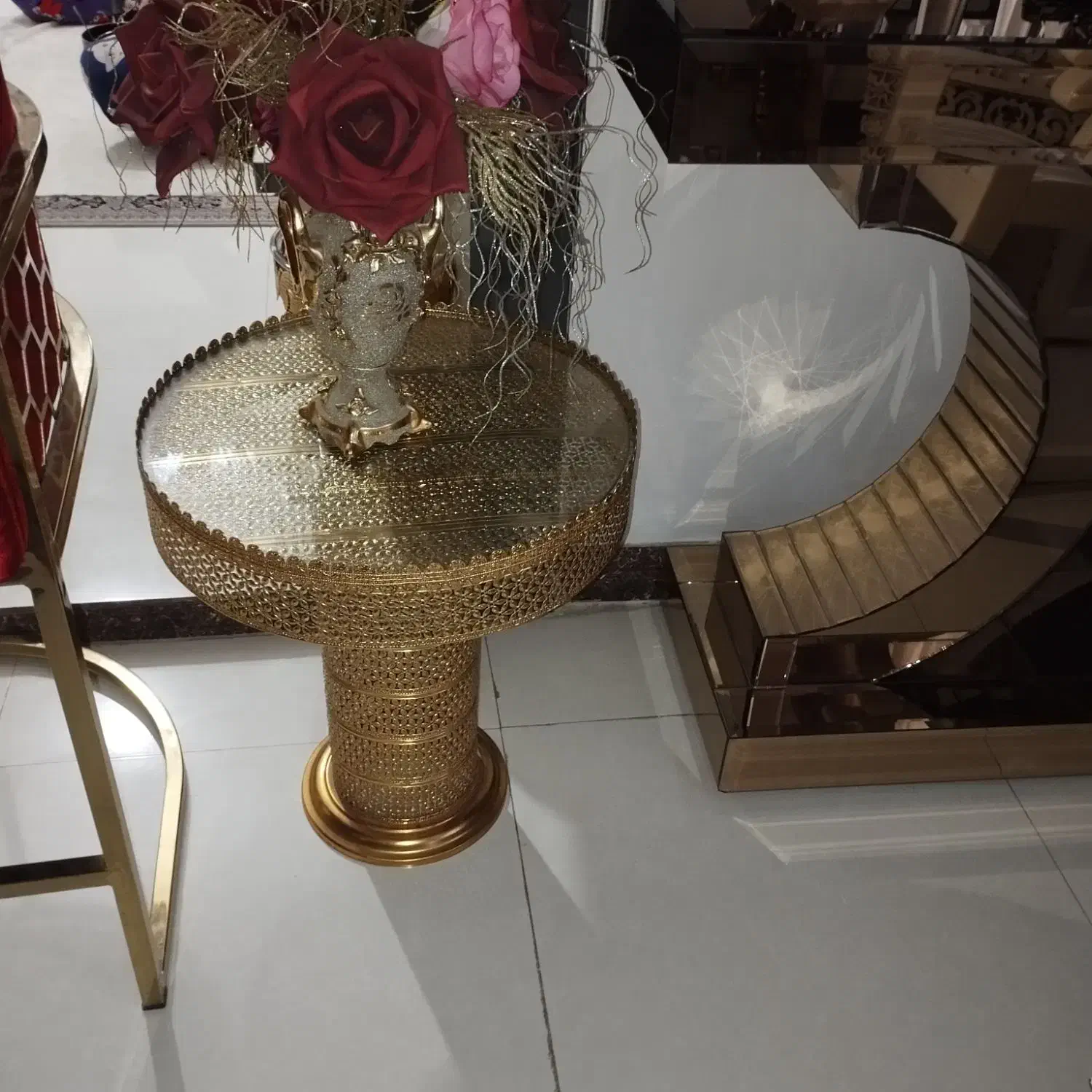 میز طلایی|صنایع دستی و سایر لوازم تزئینی|گلستان (تهران), |دیوار