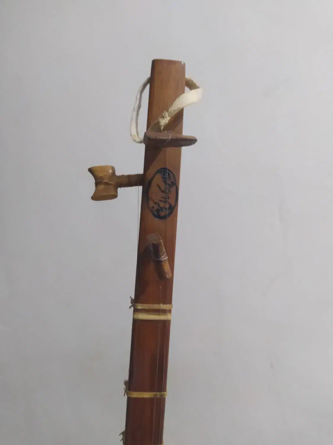 تنبور. کمالی|سازهای سنتی|کرمانشاه, |دیوار