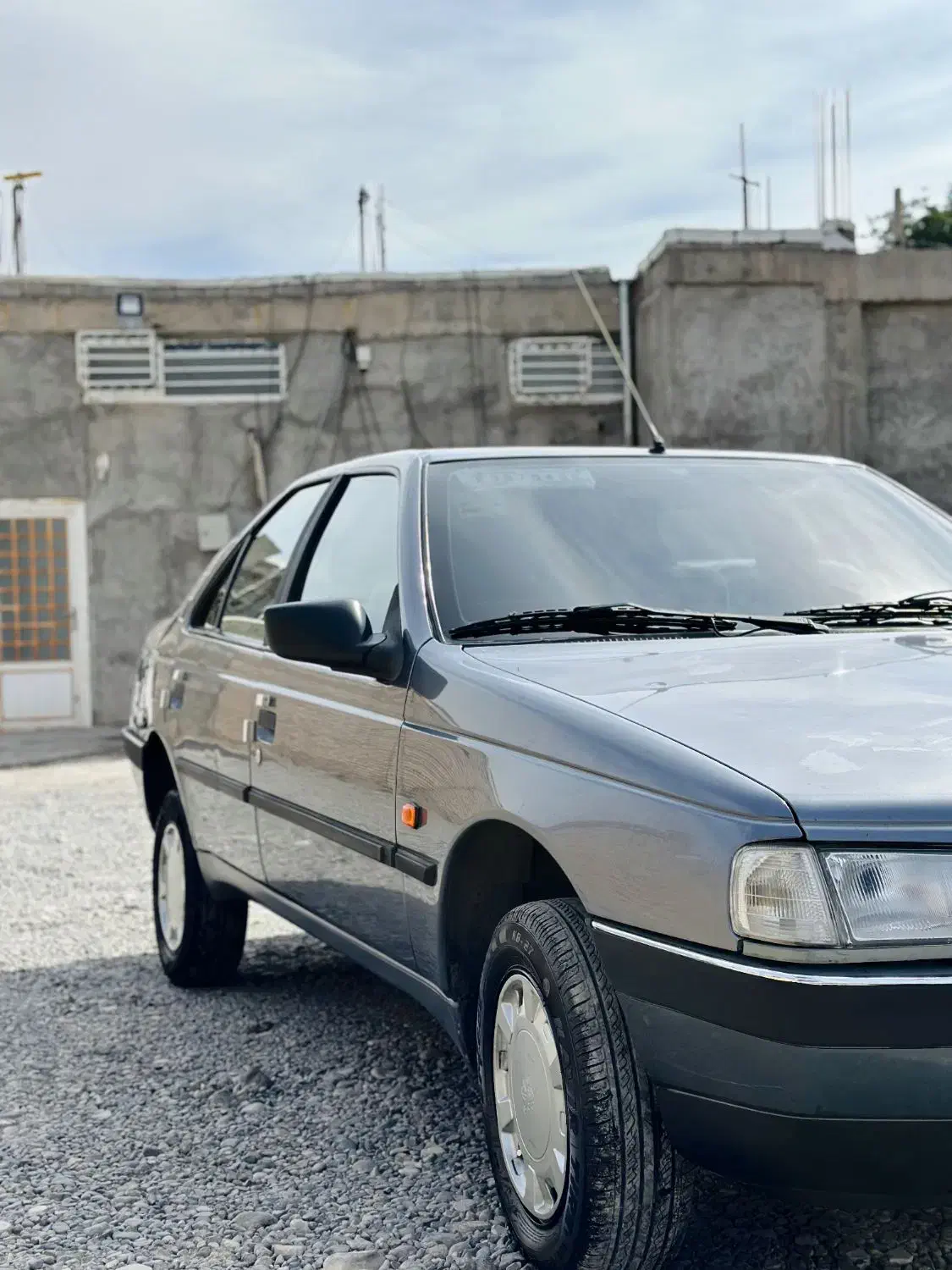 پژو405مدل ۹۳درحدصفر کم کار باضمانت|خودرو سواری و وانت|جیرفت, |دیوار