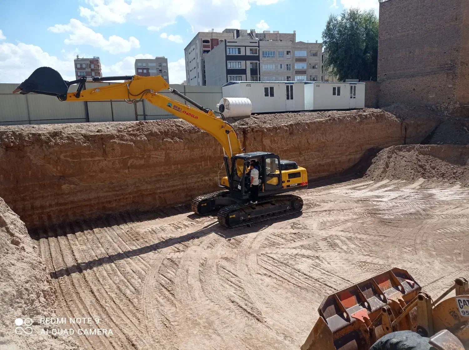 اجاره بیل مکانیکی زنجیری،|خدمات حمل و نقل|ملایر, |دیوار