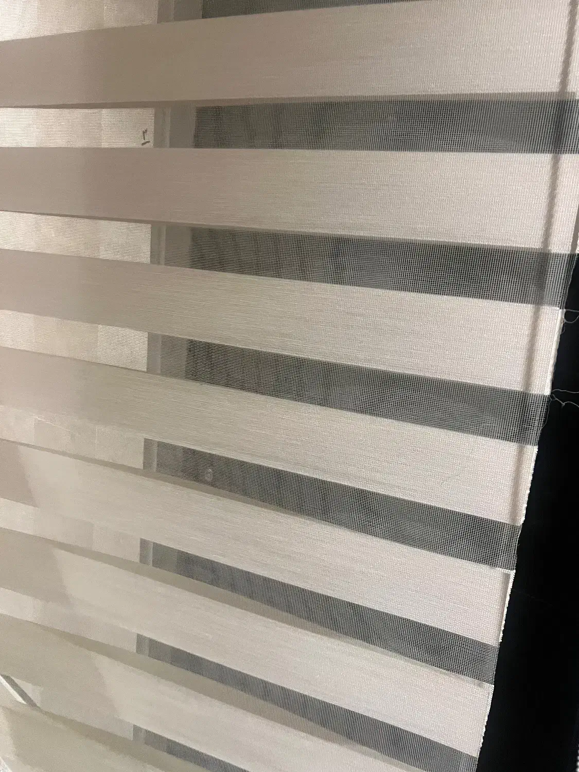 پرده زبرا کرم رنگ|پرده، رانر، رومیزی|تهران, پاسداران|دیوار