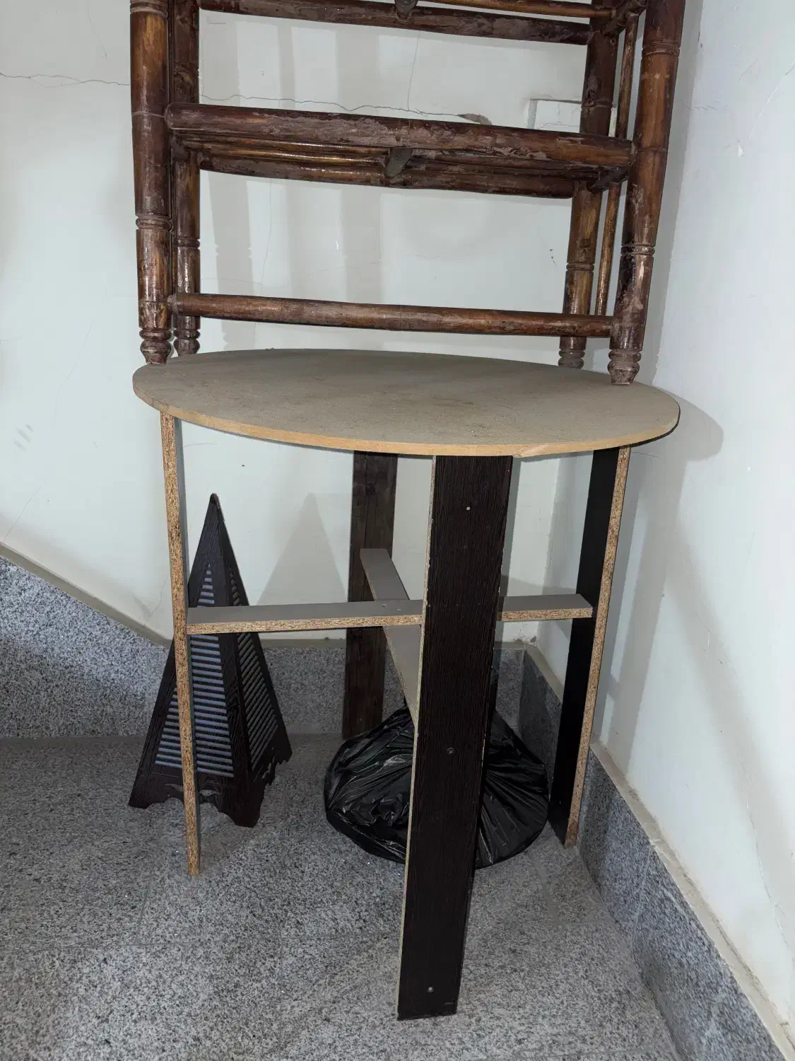 میز خاطره|میز و صندلی غذاخوری|مشهد, چهارچشمه|دیوار