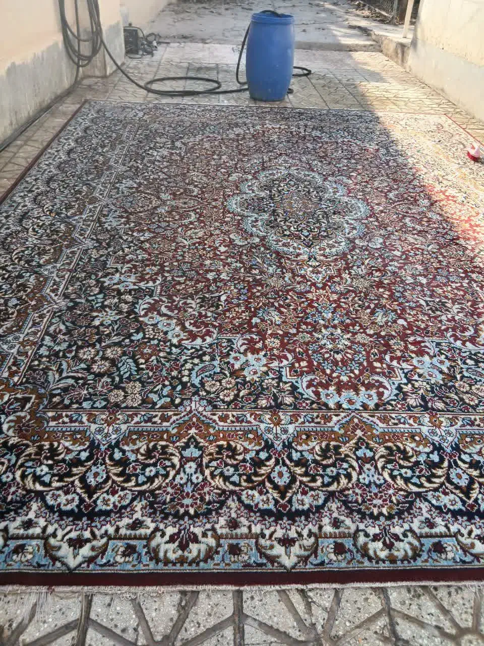 تعدادی فرش ۱۲،۷،۲،۴ متری و یک بخاری وتابلودرحدنو.|فرش|دماوند, گیلاوند|دیوار