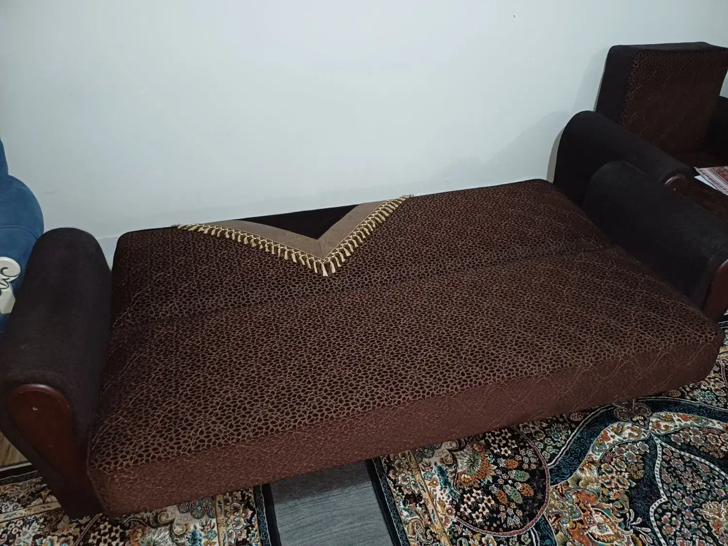 مبل کاناپه ای(تخت شو)|مبلمان خانگی و میز عسلی|خوی, |دیوار