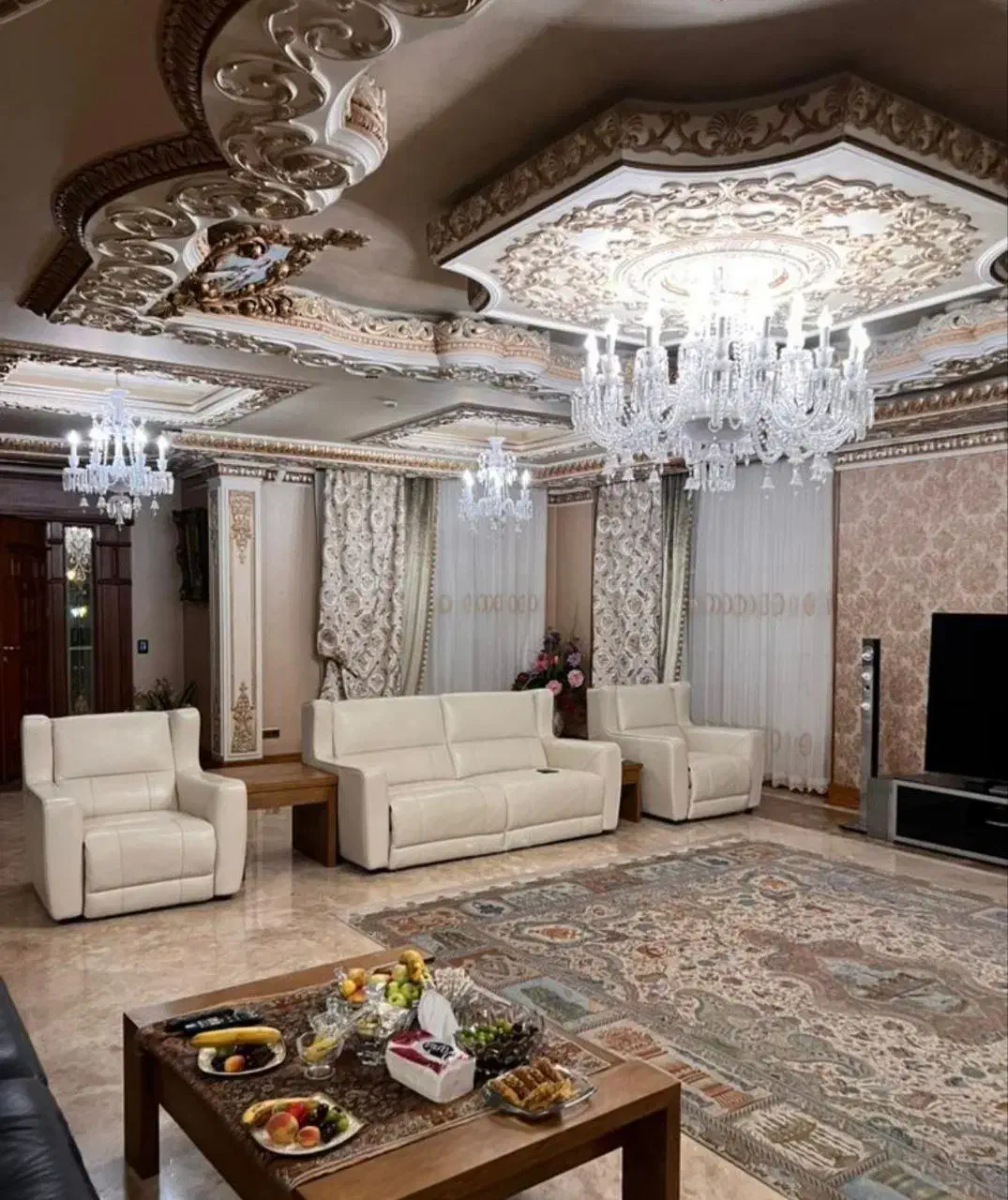 شهرک غرب/ویلایی یک از سه/280 / فول بازسازی شده|اجارهٔ خانه و ویلا|تهران, ایوانک|دیوار