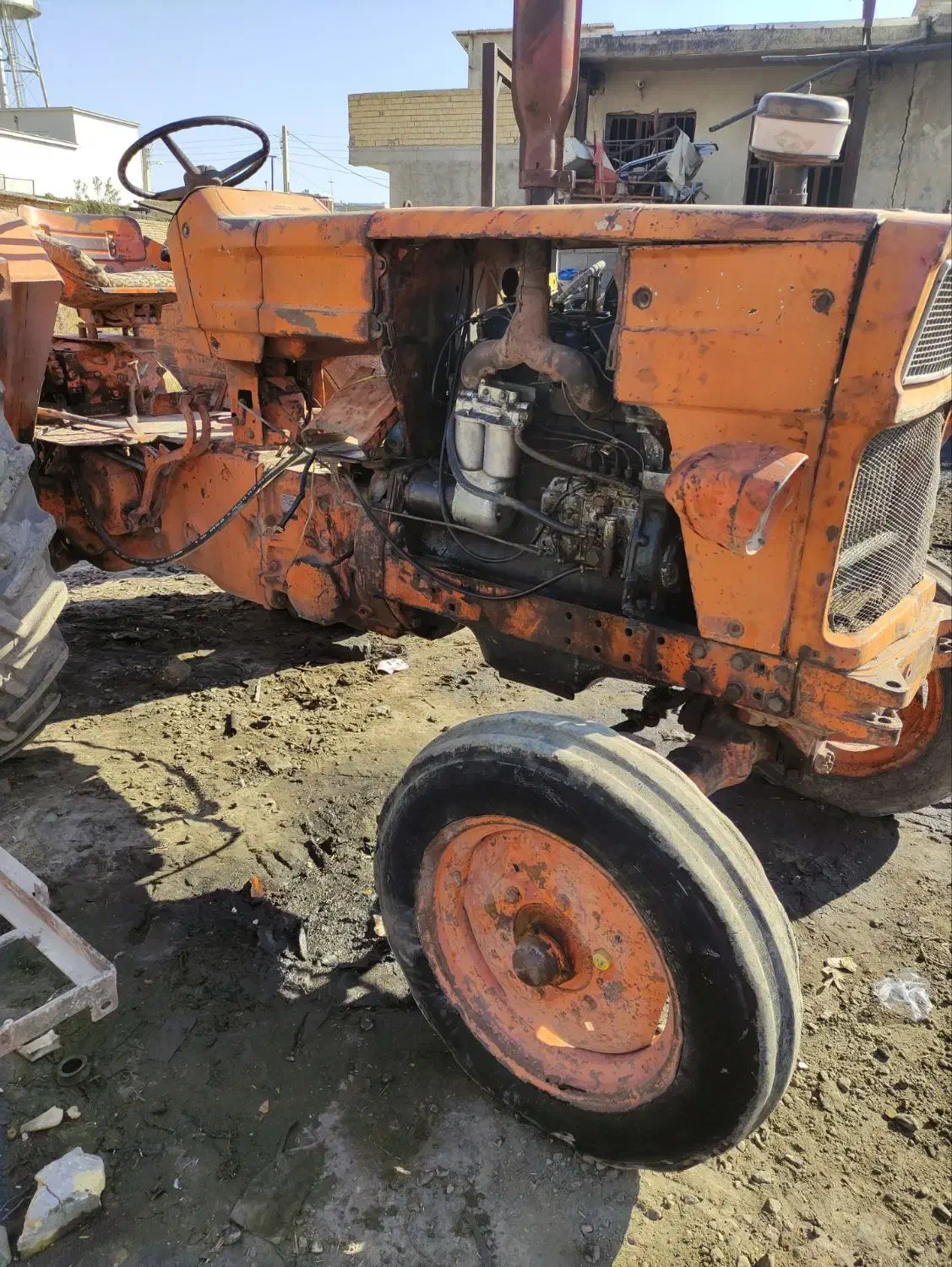 تراکتوره رومانی متور تازه تمیر شده|خودرو سنگین|شراء, |دیوار