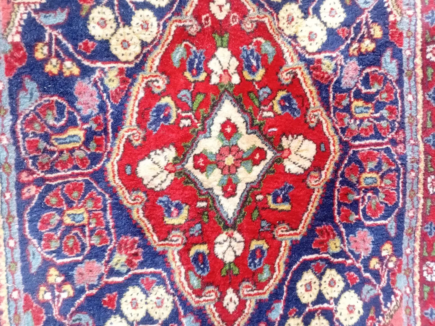 قالیچه رنگ گیاهی قدیمی عتیقه دست بافت۱۰۸در ۶۲|فرش|تهران, نیروی هوایی (پیروزی)|دیوار