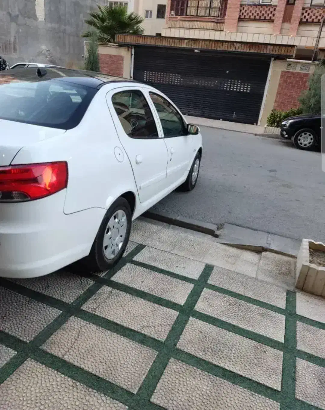 راناپلاس پاناروما۶دنده مانیتوردارکم کاربدون رنگ|خودرو سواری و وانت|تبریز, |دیوار