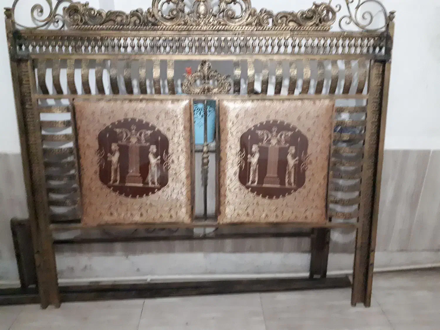 تخت خواب دونفره.فلزی|تخت و سرویس خواب|بیرجند, |دیوار