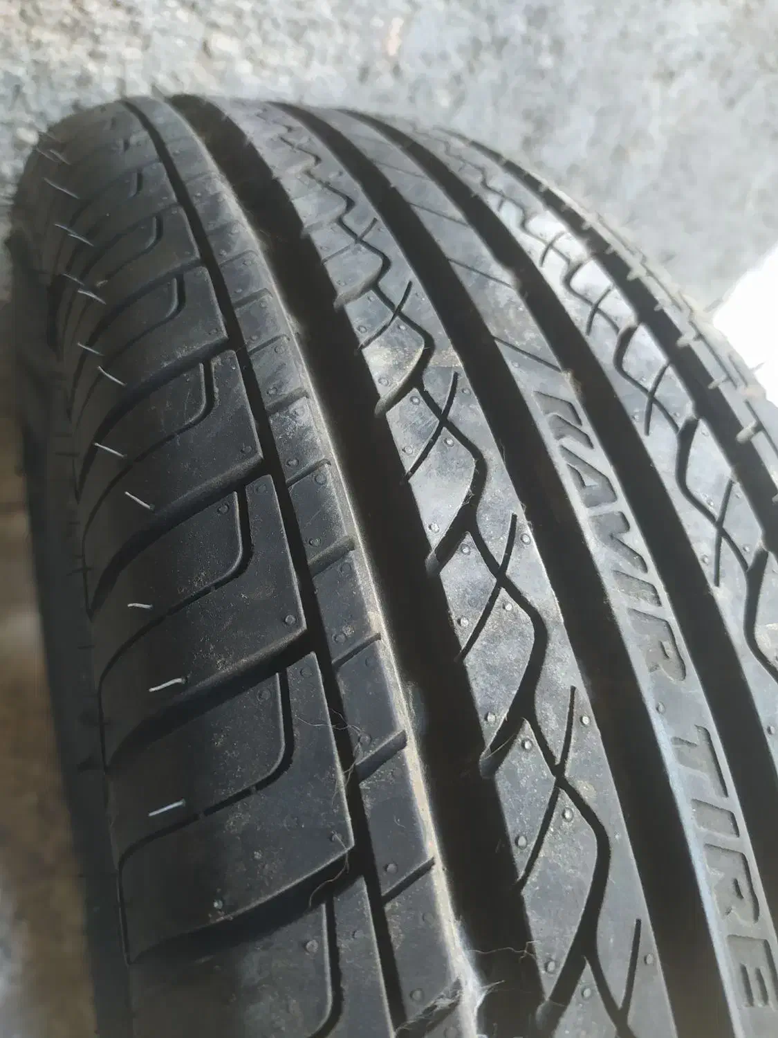 لاستیک 15کویر تایر یک عدد رودان|قطعات یدکی و لوازم جانبی|رودان, |دیوار