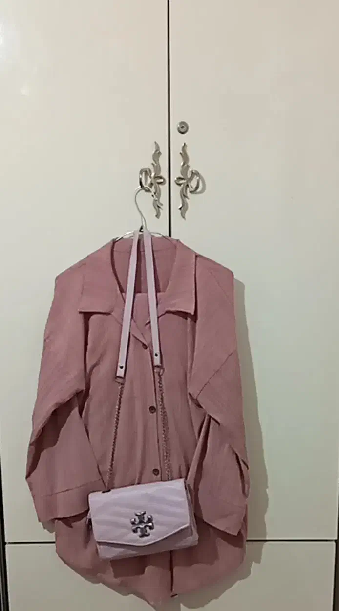 لباس|لباس|همدان, |دیوار