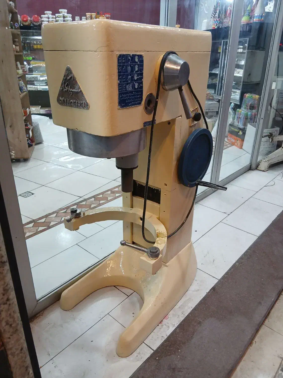 دستگاه میکسر قنادی سپه کار|فروشگاه و مغازه|زرند, |دیوار