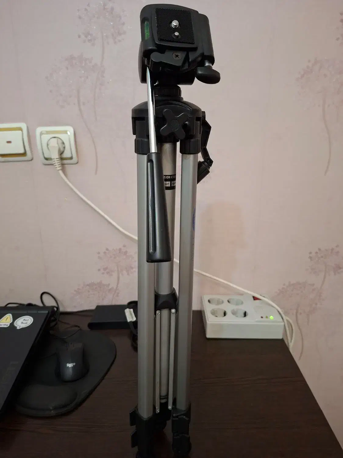 فروش سه پایه عکاسی در حد نو برند fan cier|دوربین عکاسی و فیلم‌برداری|تهران, ستارخان|دیوار