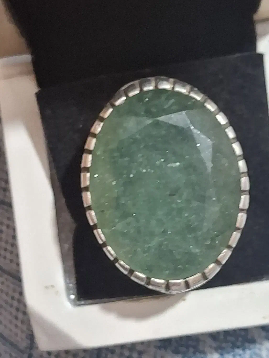 زمرد پنجاه قیراطی زانبیا|جواهرات|زاهدان, |دیوار