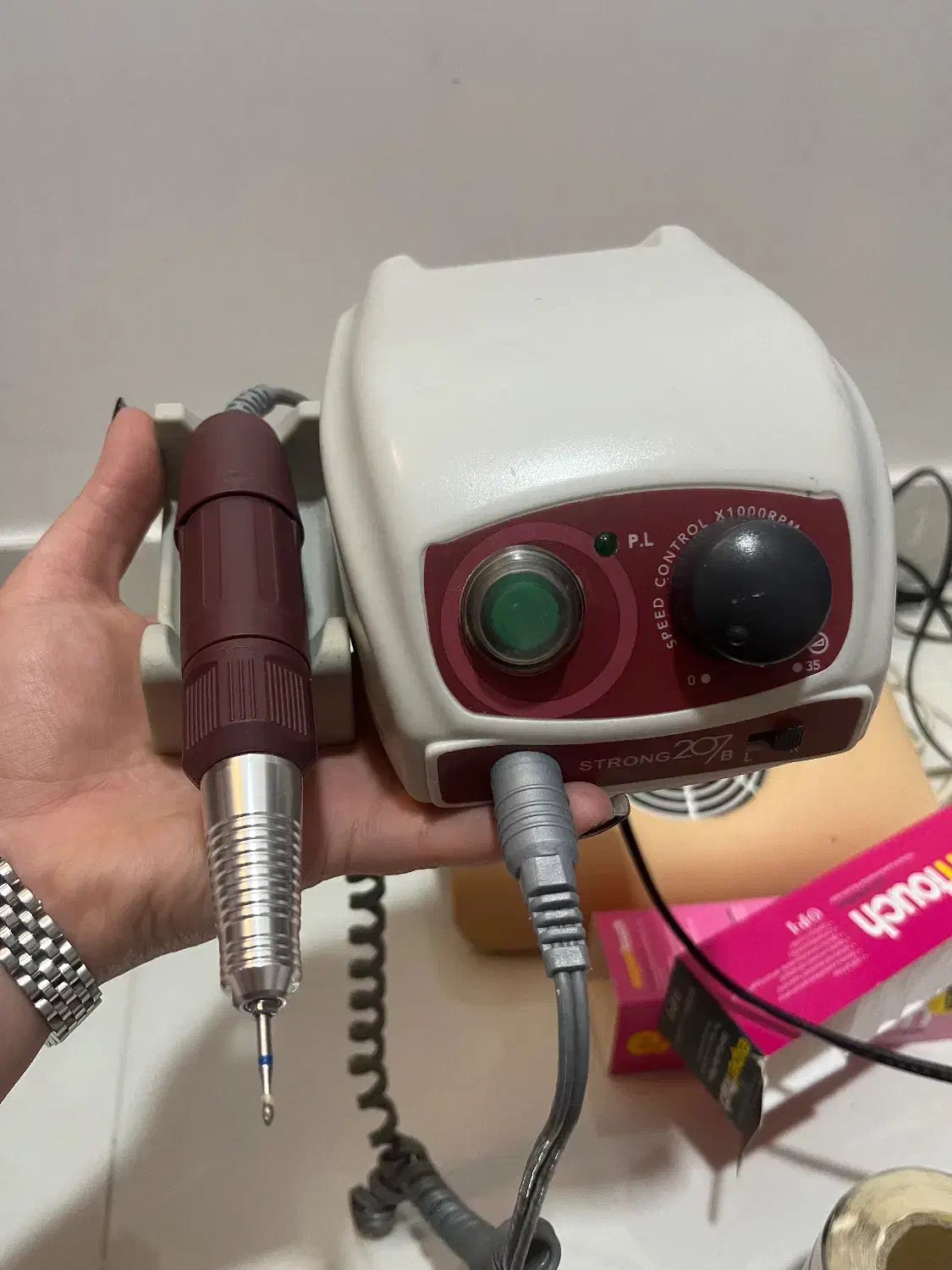 فروش سوهان برقی دسته سبک استرانگ و دستگاه یو وی|آرایشی، بهداشتی، درمانی|سقز, |دیوار