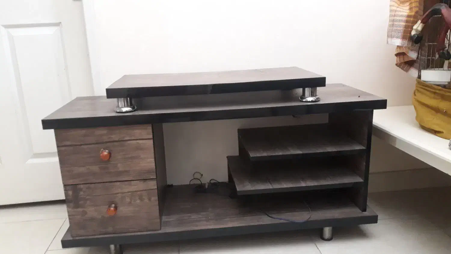 میز تی وی|میز تلویزیون|پاکدشت, پاکدشت (مامازند)|دیوار