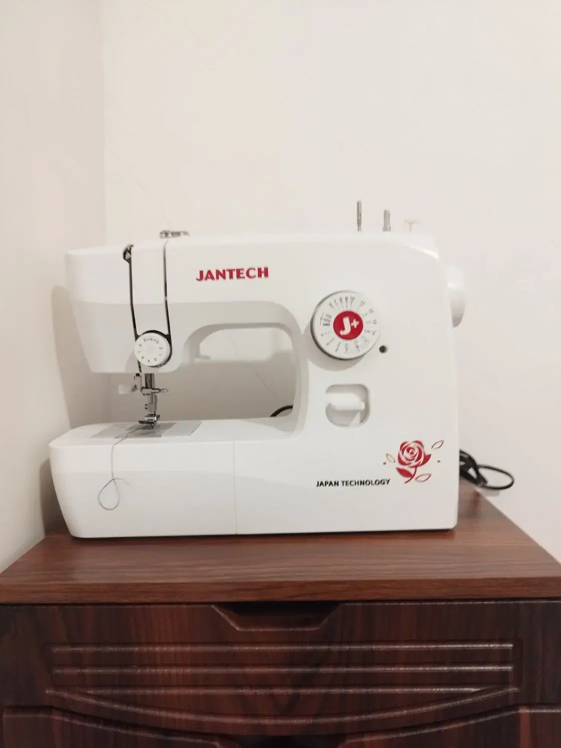 چرخ خیاطی ژانتیک|چرخ خیاطی و ریسندگی|خمینی‌شهر, |دیوار