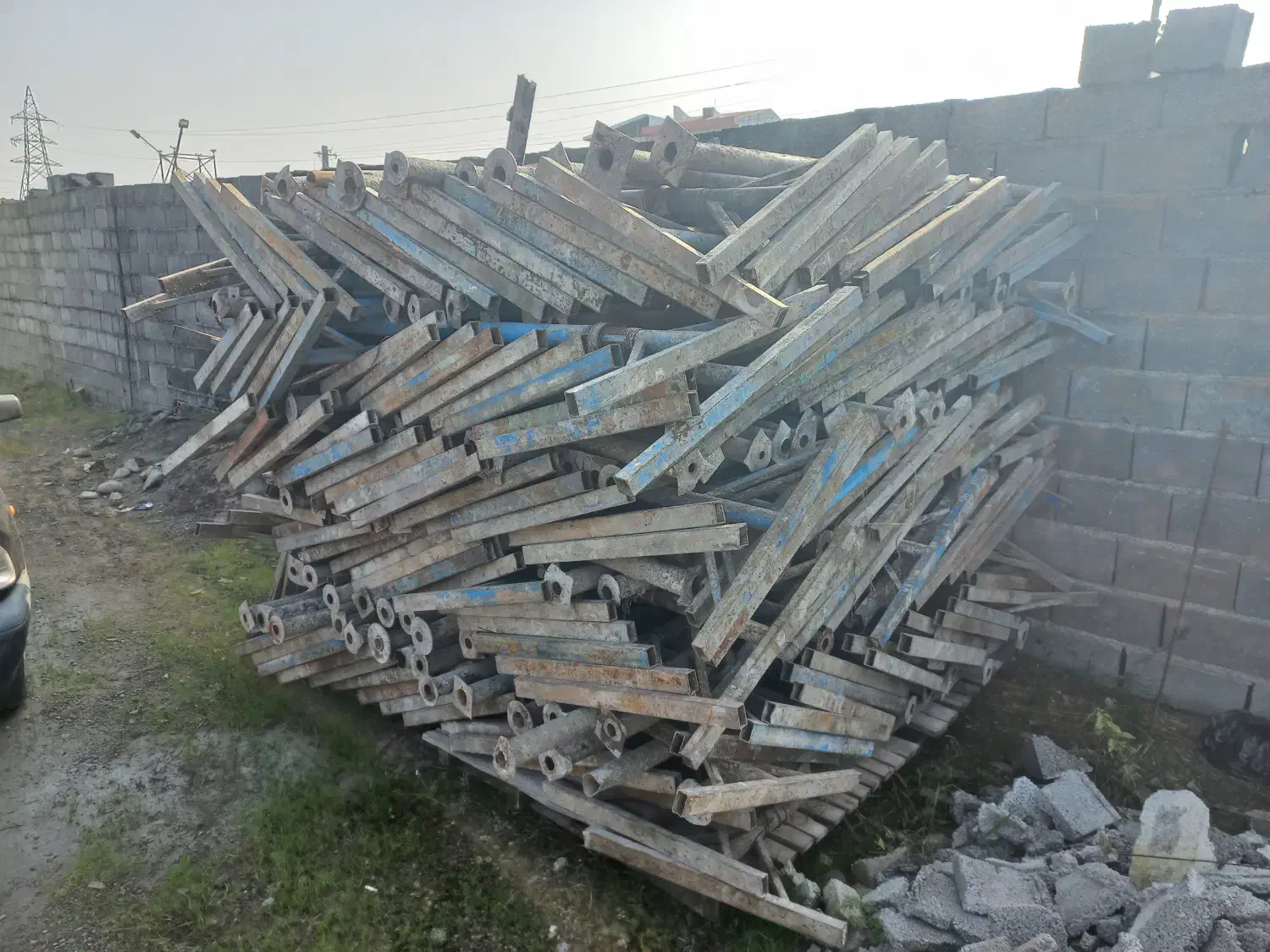 اجاره جک فلزی ۳/۵ متری|مصالح و تجهیزات ساختمان|رشت, کوی امام رضا|دیوار