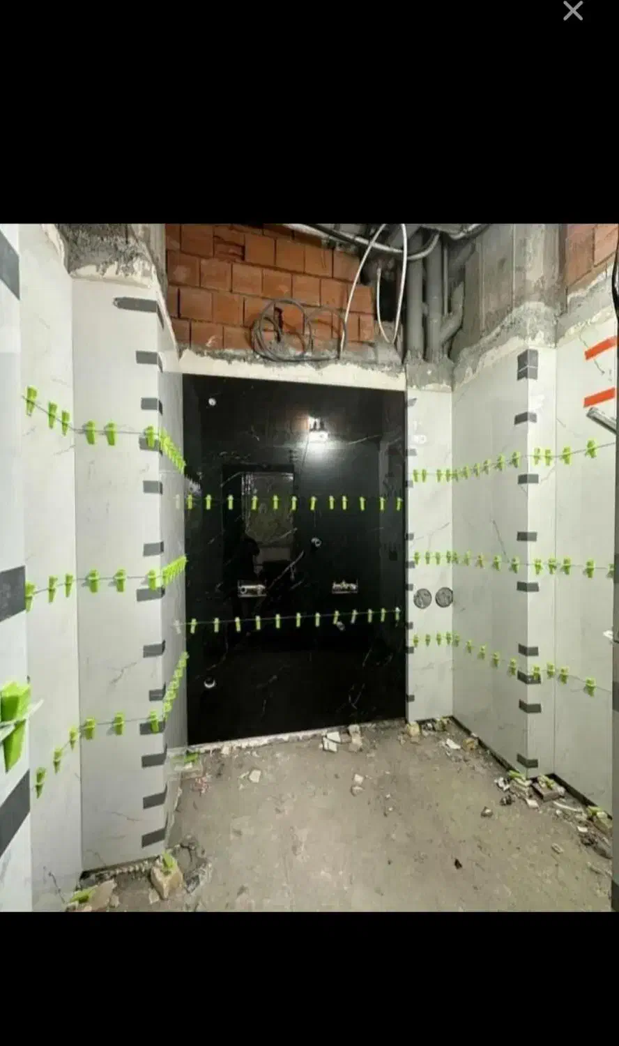 کاشی کار و خورده کار و تخریب انجام داده میشود|خدمات پیشه و مهارت|قشم, |دیوار