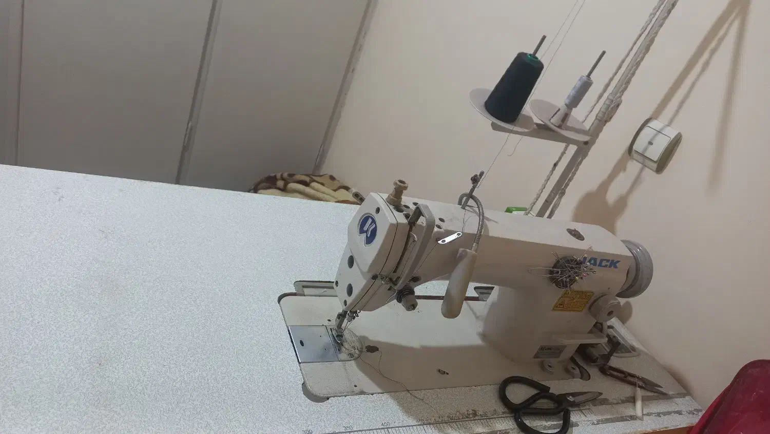 فروش چرخ خیاطی صنعتی راسته دوز در حد نو|لوازم خیاطی و بافتنی|آمل, |دیوار