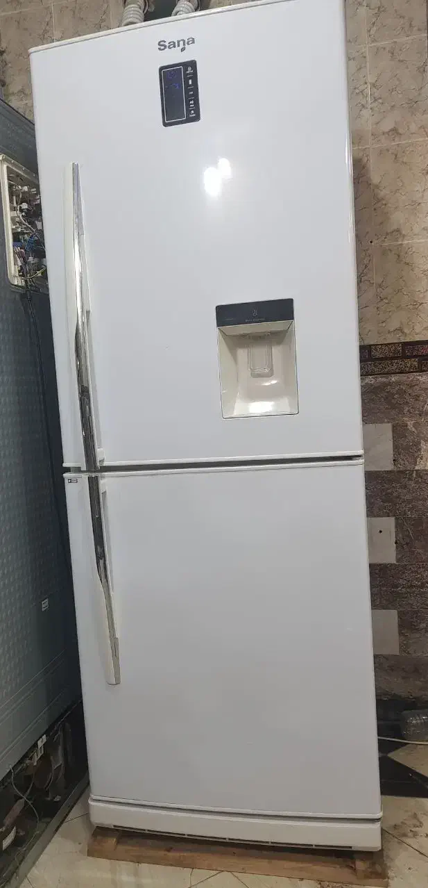 یخچال فریزر بدون برفک|یخچال و فریزر|لاهیجان, خمیر کلایه|دیوار