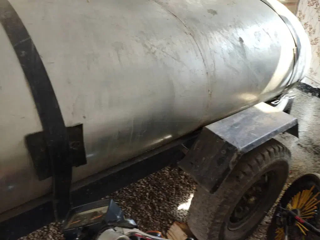 وسایل تراکتور تانکر 2000لیتری با خرمان کوب|ماشین‌آلات صنعتی|زرنه, |دیوار