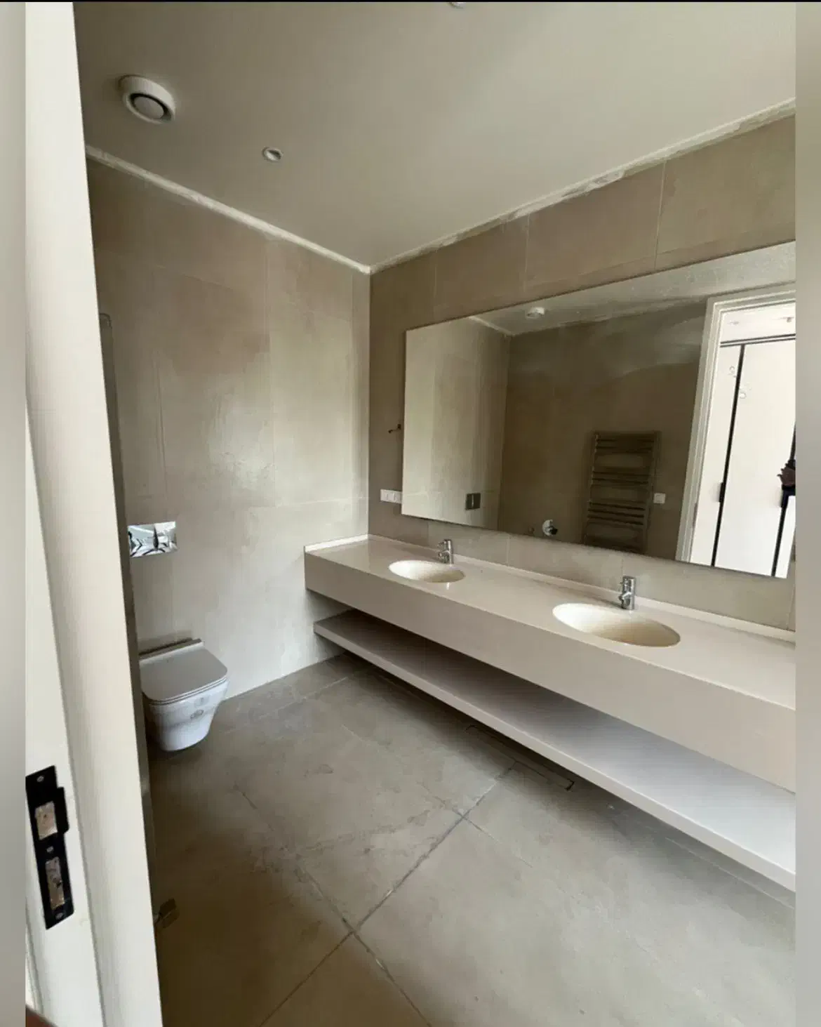 نوساز ۱۸۰ متر  تک واحدی مدرن مینیمال ژورنالی