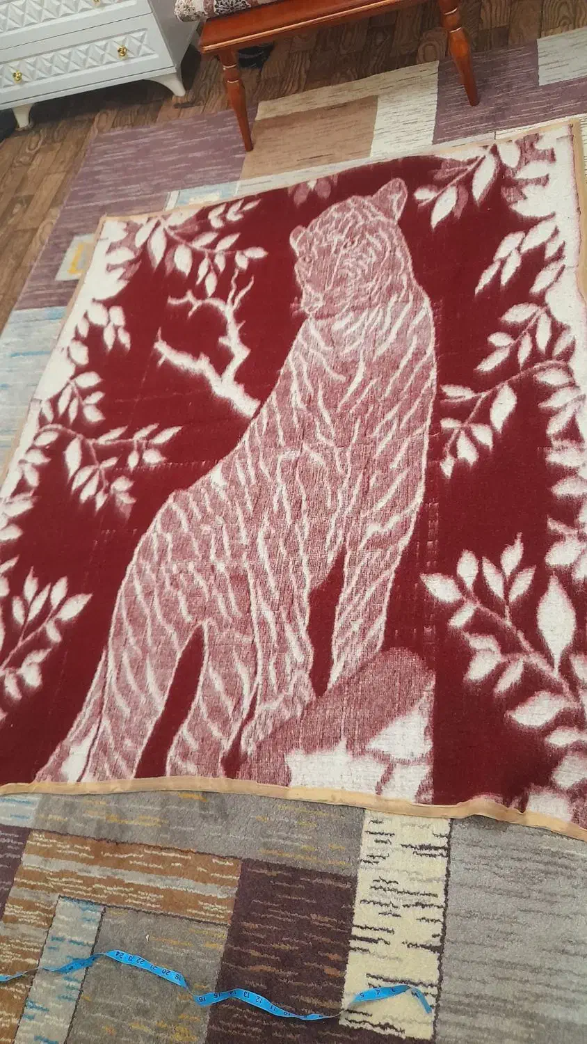 تعدادی پتو نو استفاده نشده|رختخواب، بالش، پتو|طاهرگوراب, |دیوار