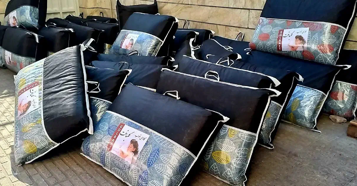 کالای خواب پتو طرحگلبافت تشک و بالشت حراجی دانشجوی|رختخواب، بالش، پتو|تهران, فلسطین (میدان انقلاب)|دیوار