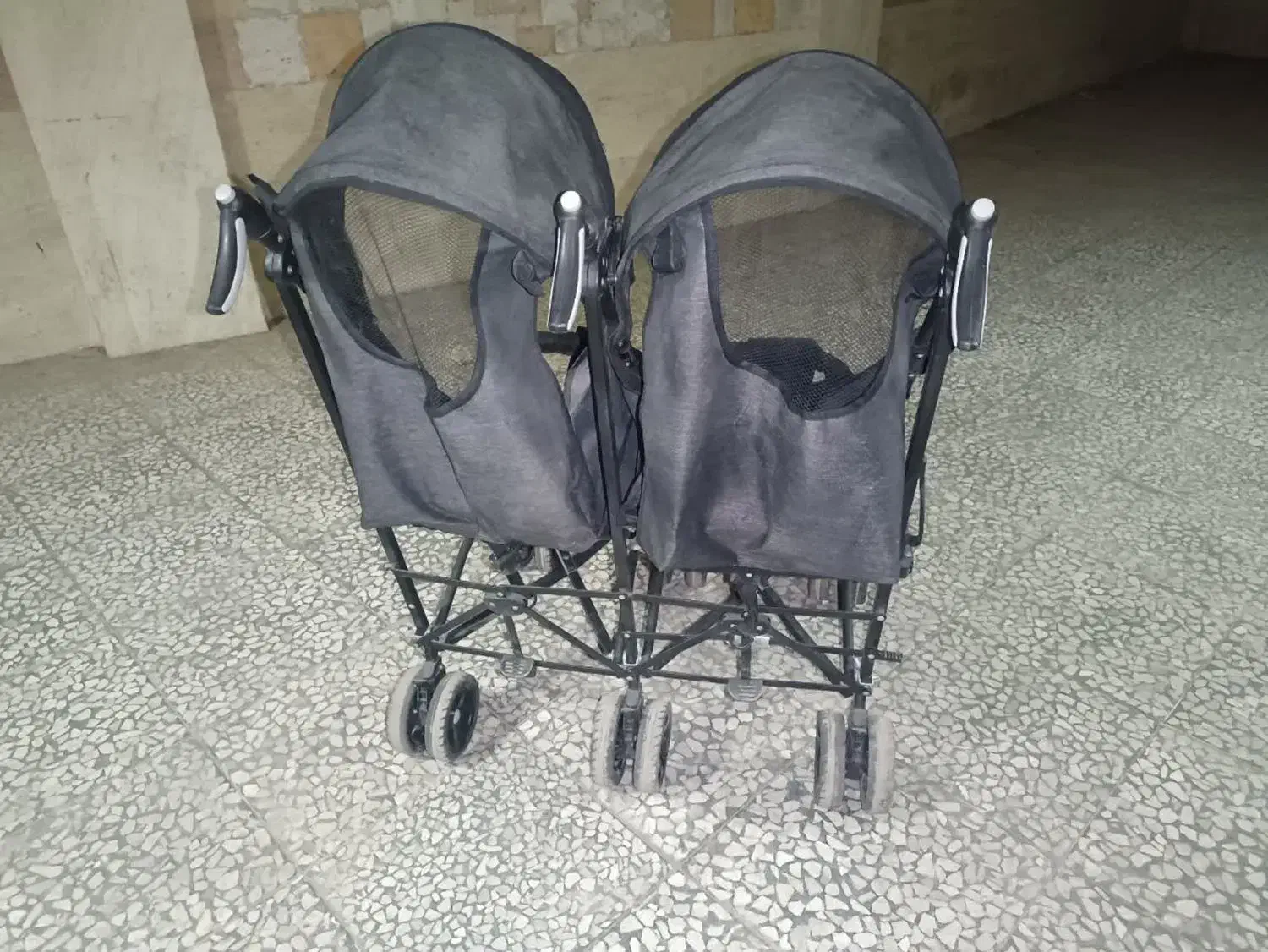 کالسکه دو قلو|کالسکه و لوازم جانبی|شیراز, دینکان|دیوار