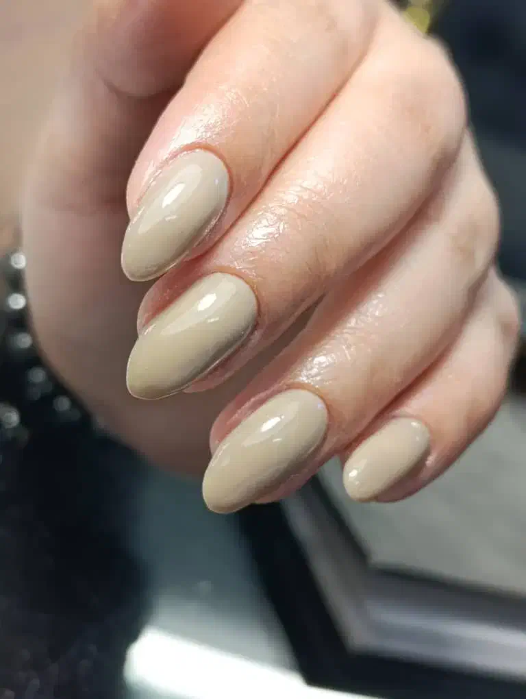 کاشت ناخن|خدمات آرایشگری و زیبایی|بم, |دیوار