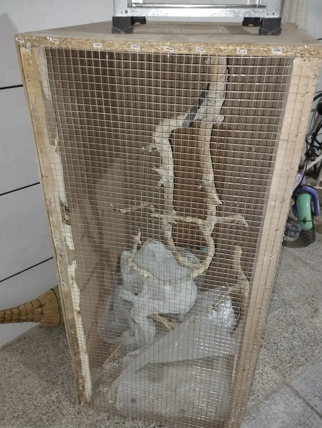 قفس چوبی دستساز|لوازم جانبی حیوانات|اصفهان, باتون|دیوار