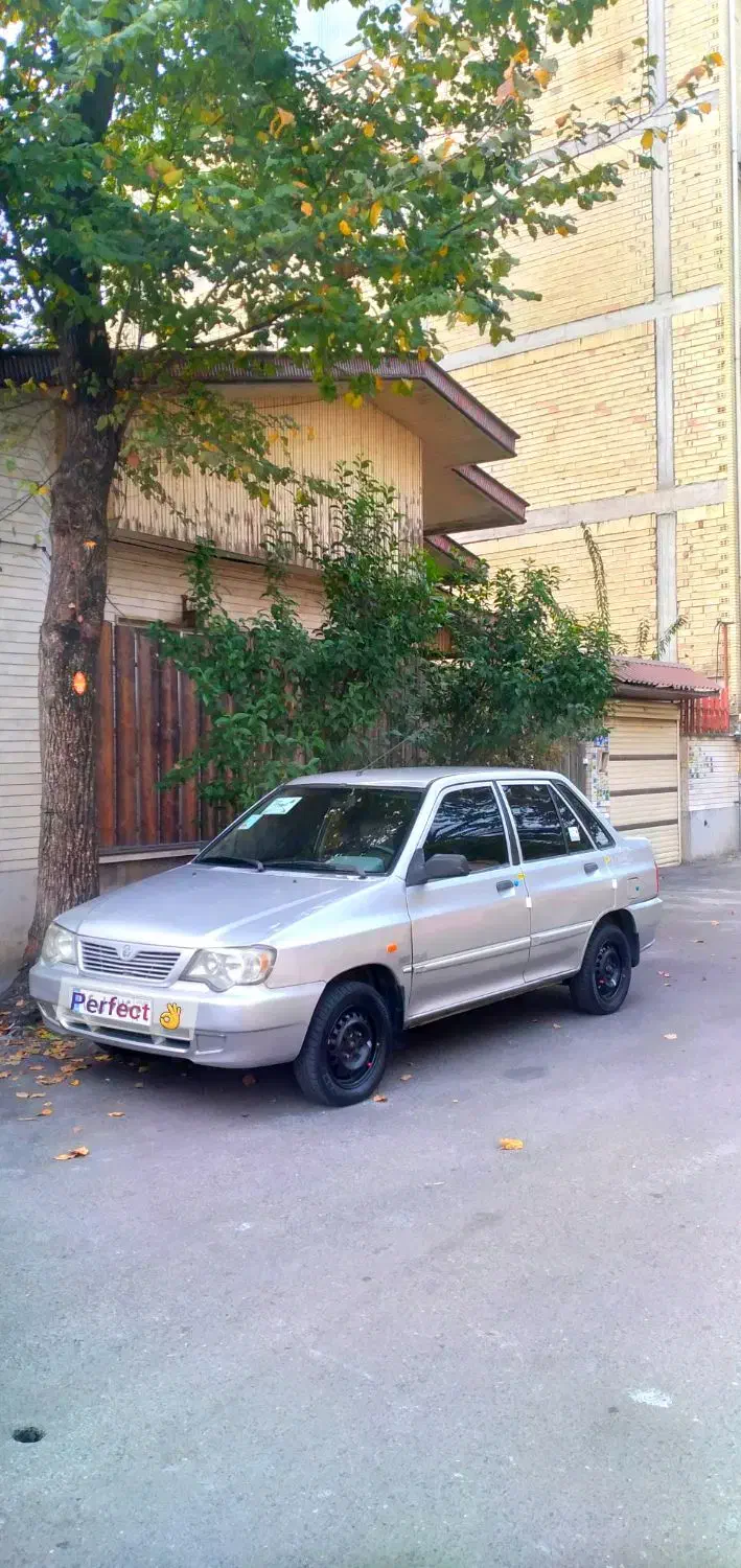 ۱۳۲ مدل ۸۸ خشک|خودرو سواری و وانت|رشت, باهنر|دیوار