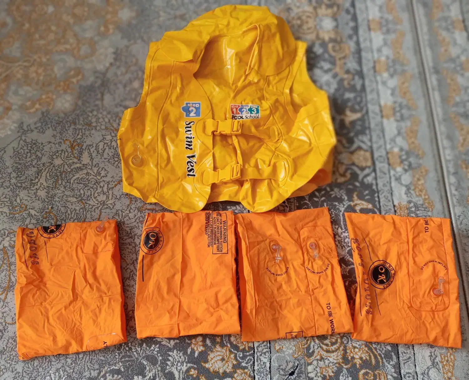 جلیقه شنا و بازوبند شنا|غواصی و ورزشهای آبی|اندیشه, اندیشه فاز ۱|دیوار