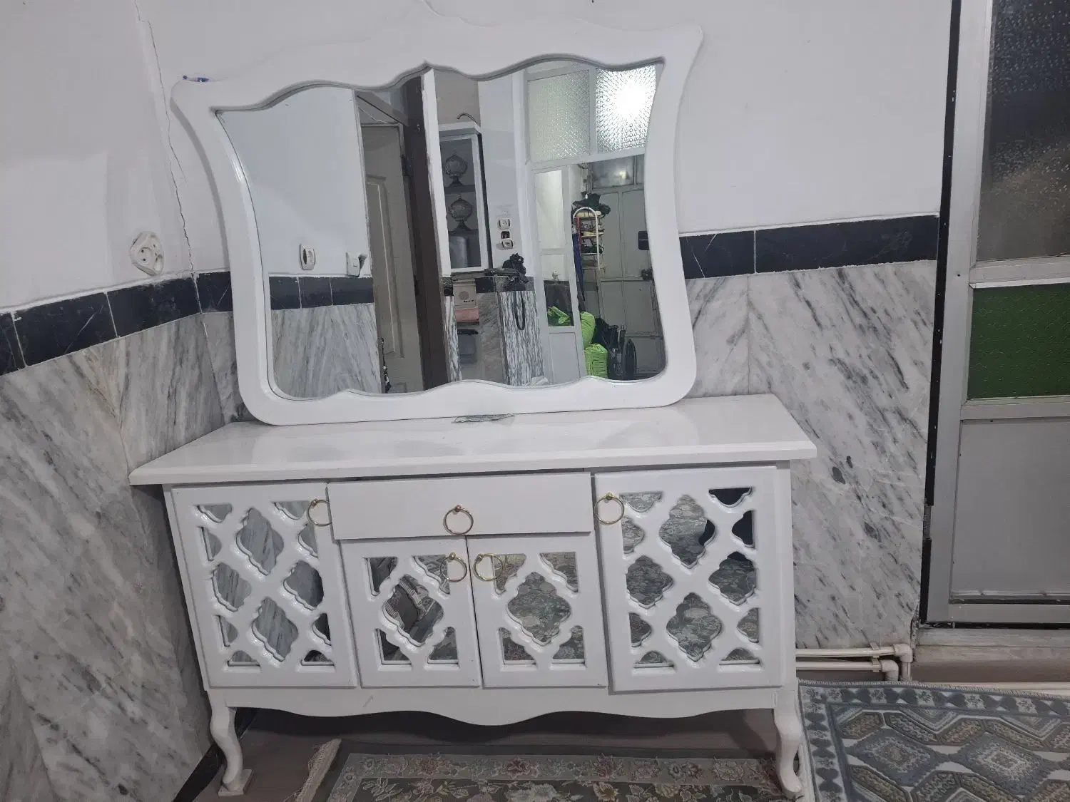 آینه و کنسول بسیار شیک|بوفه، ویترین، کنسول|جوانرود, |دیوار