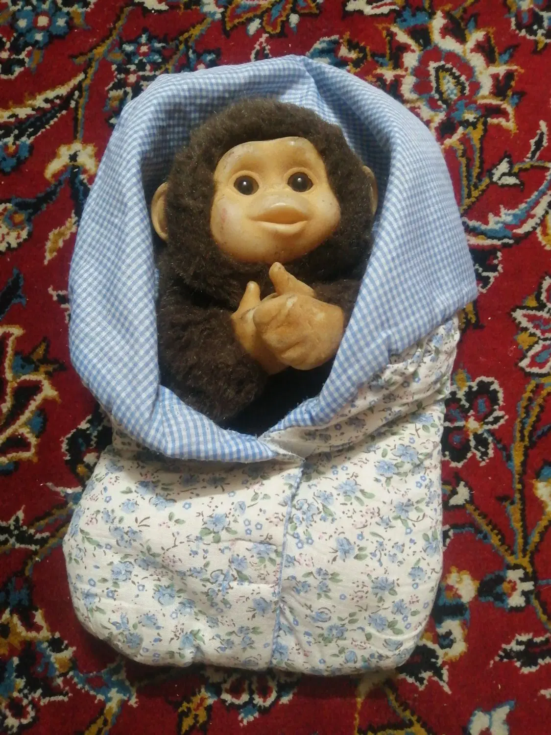 عروسک|اسباب‌بازی بچه|قوچان, |دیوار