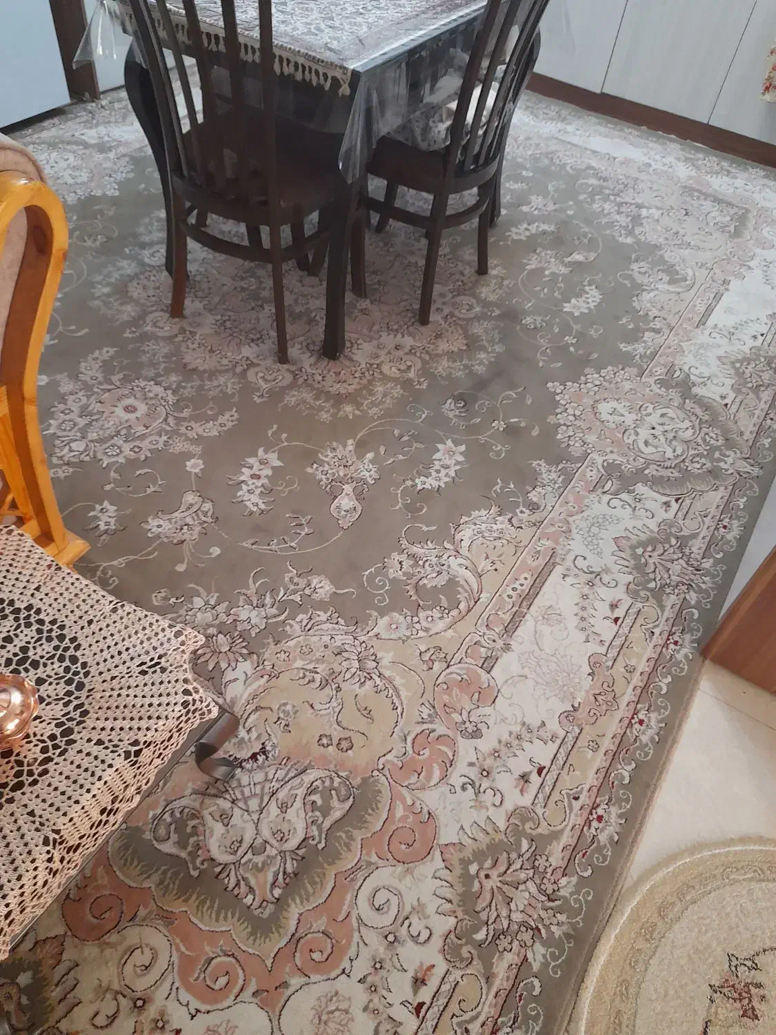 فرش ۱۲ متری گردویی|فرش|گلبهار, شهر جدید گلبهار|دیوار