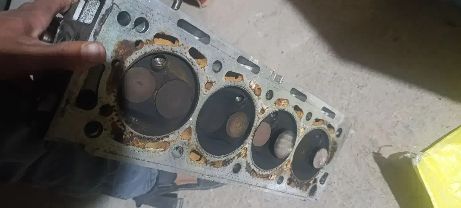 صندلی نیسان وسر سیلندر پژو|قطعات یدکی و لوازم جانبی|زاینده رود, |دیوار