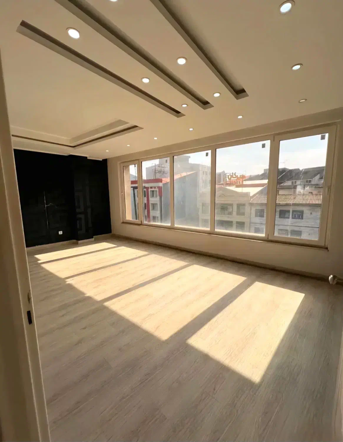 ۱۳۰متر موقعیت اداری جردن/دو پارکینگ/تابلوخور|فروش دفتر کار، اتاق اداری، مطب|تهران, جردن|دیوار