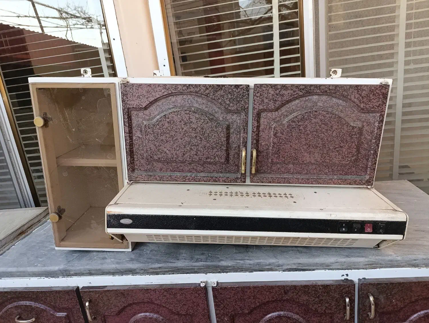 سرویس کابینت|جاکفشی، کمد، دراور|ابریشم, |دیوار