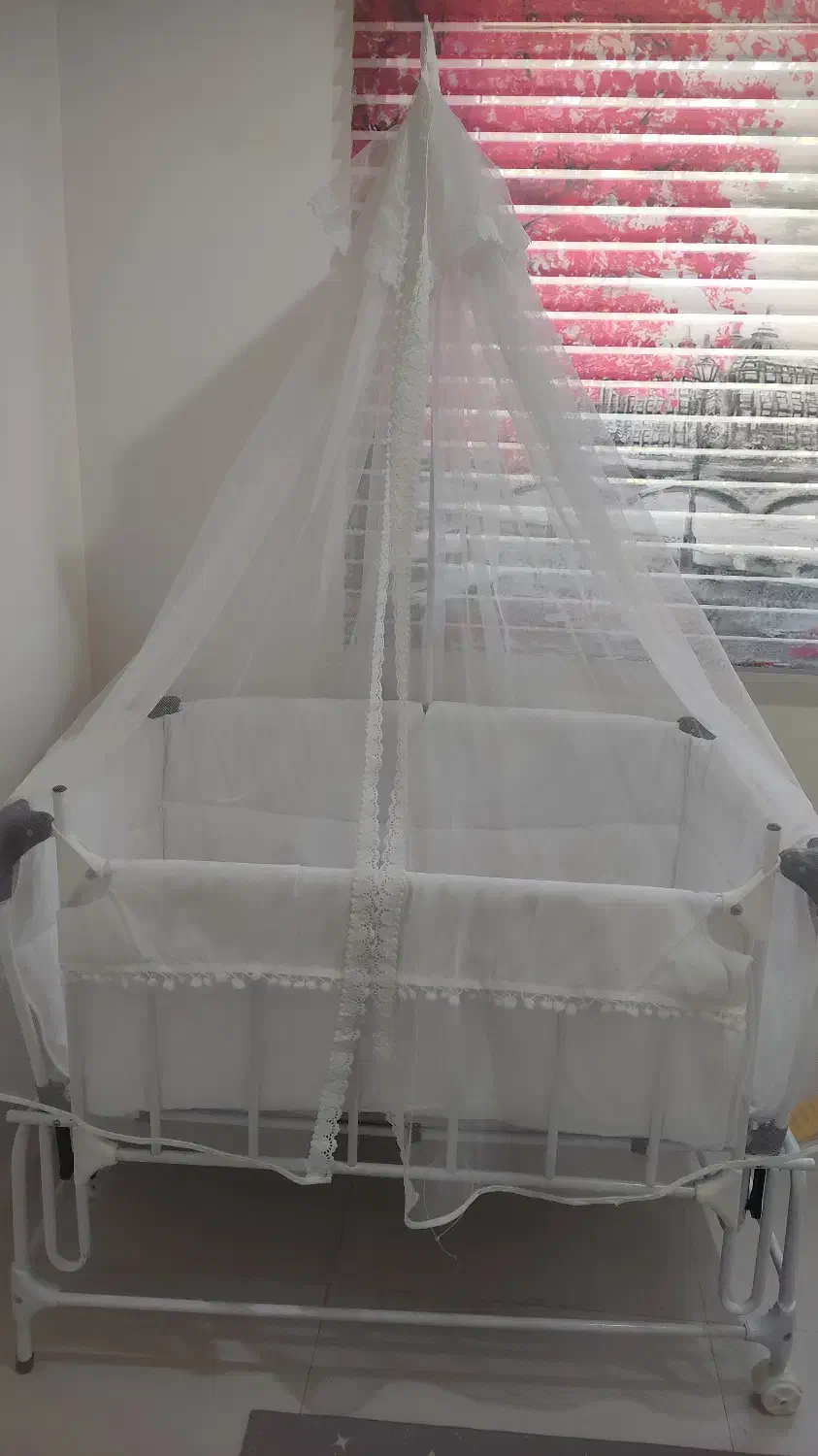 تخت کنار مادر|تخت و صندلی بچه|قائم‌شهر, |دیوار